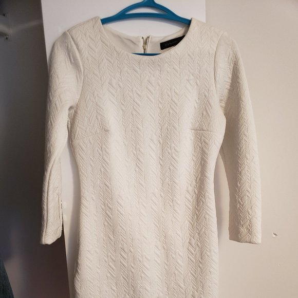 White Scuba Material 3/4 sleeve Dtess - Picture 1 of 2